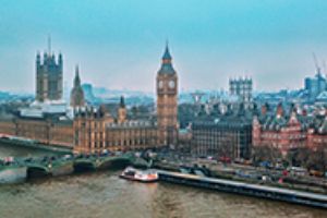 【英媒头条】太疯狂！天气太&ldquo;热&rdquo;人群涌向海边 英国政府考虑关闭海滩